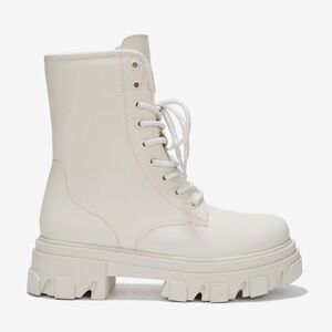 cape robbin white/beige combat boots SIZE 10 NEW